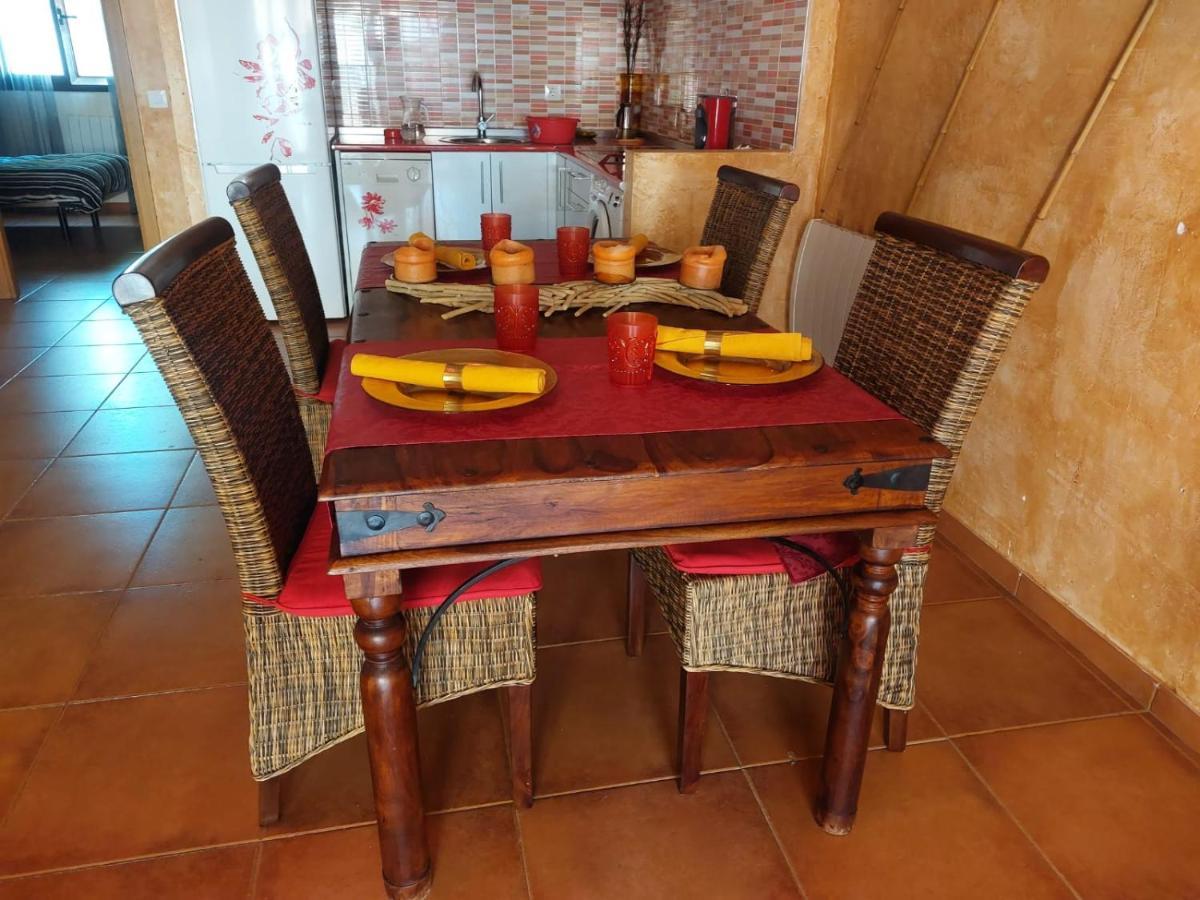 El Atico De Mijares Guest House Bagian luar foto